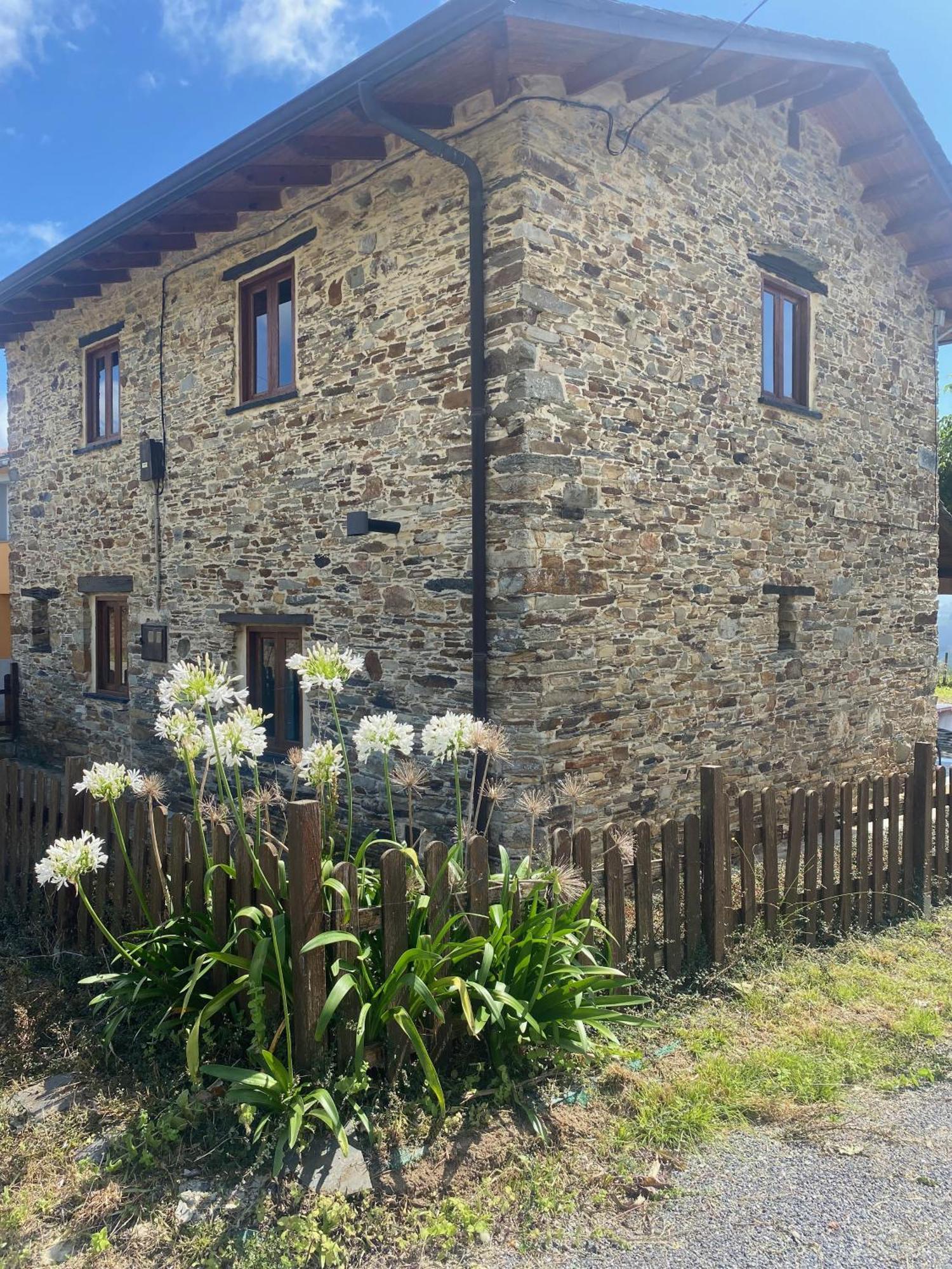Вилла Casita Feliz Entre Montanas Y Cerca Del Mar Трабада Экстерьер фото