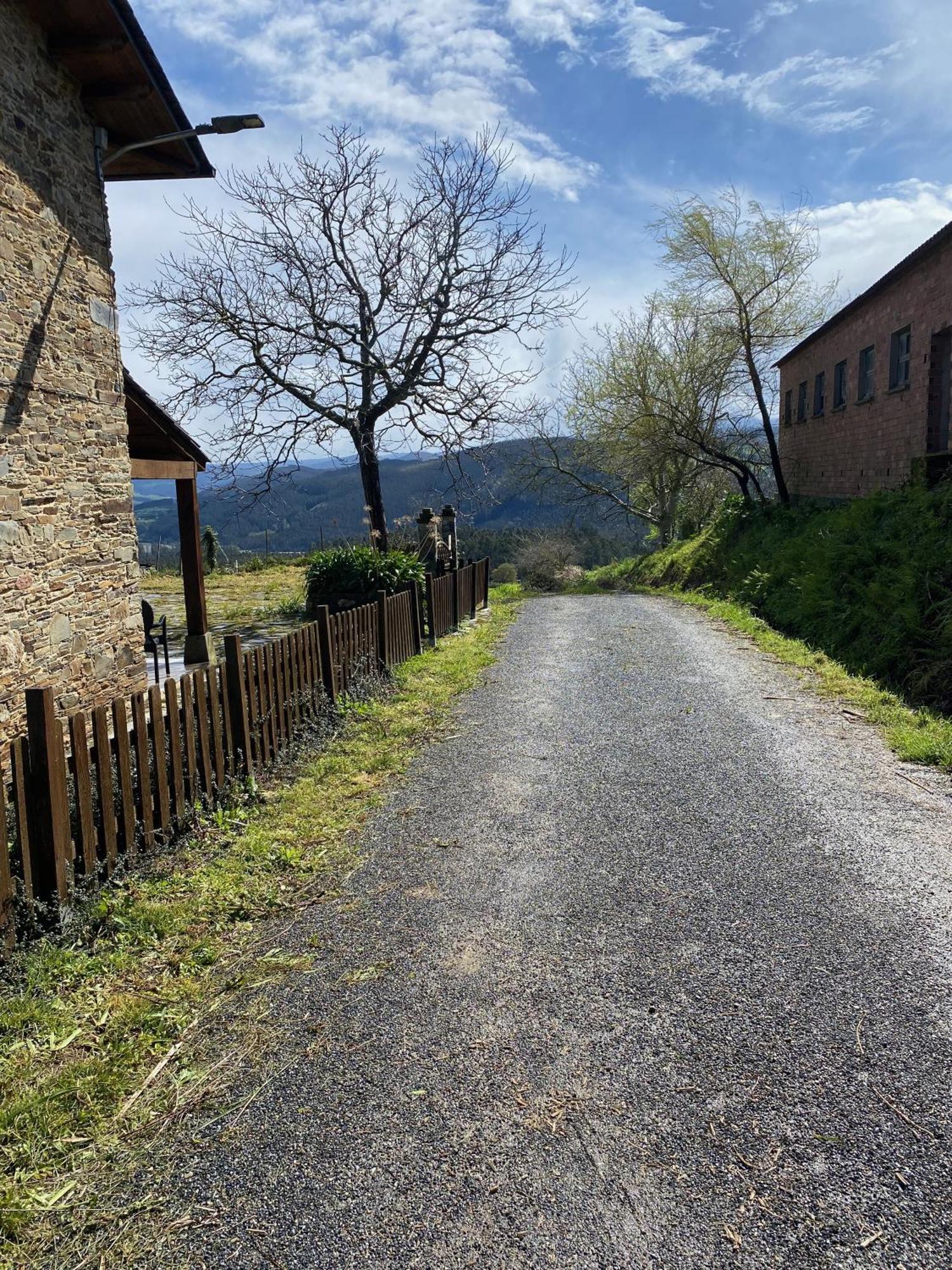 Вилла Casita Feliz Entre Montanas Y Cerca Del Mar Трабада Экстерьер фото